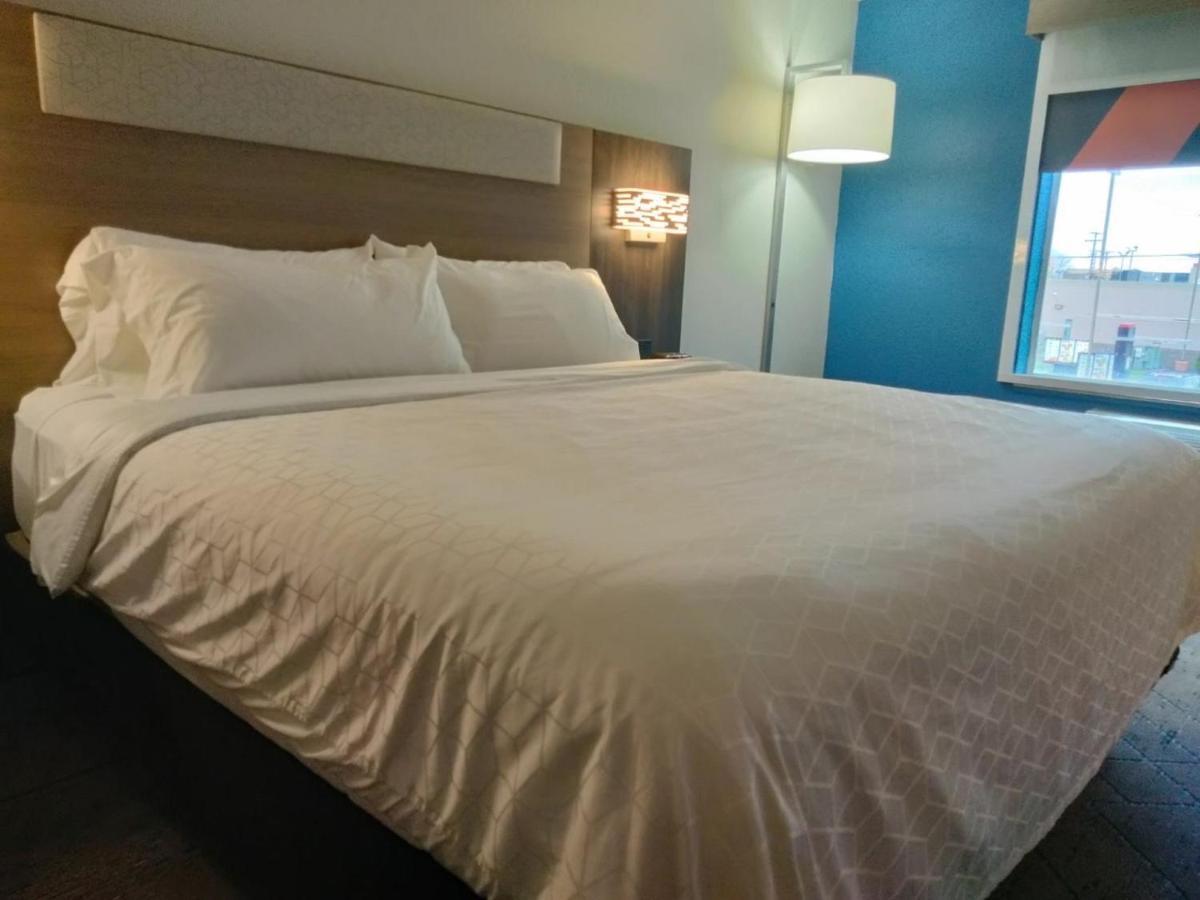Holiday Inn Express Lapeer By Ihg Exterior foto